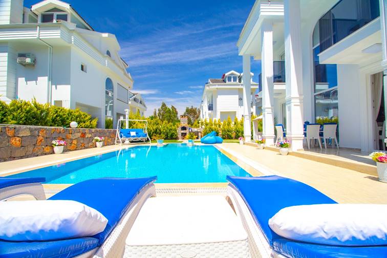 tatil-rehberi-12 Havuzlu Butik Otel